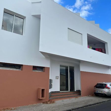 A Casa Do Terraco Apartment ปอนตาเดลกาดา ภายนอก รูปภาพ