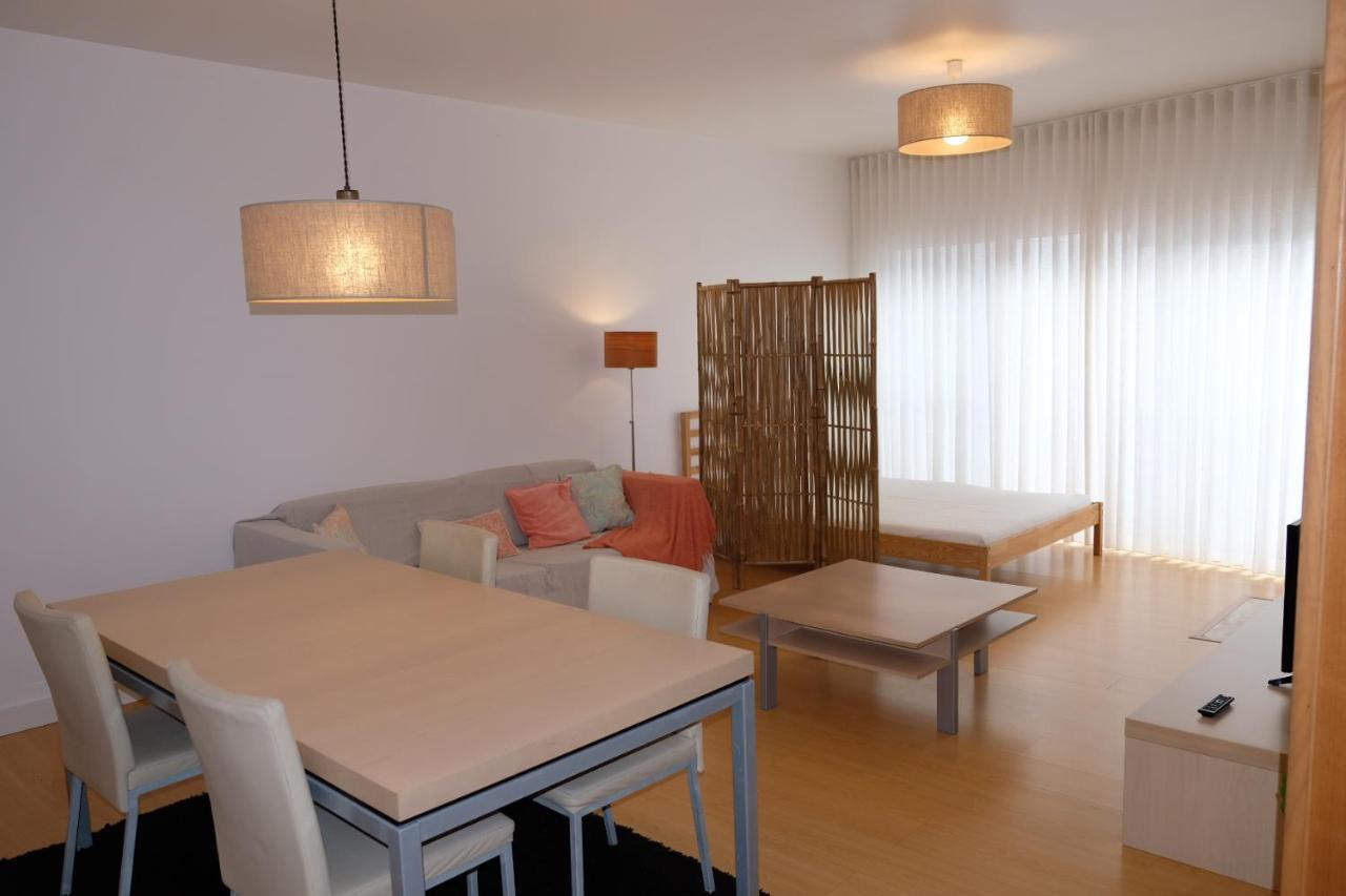 A Casa Do Terraco Apartment ปอนตาเดลกาดา ภายนอก รูปภาพ