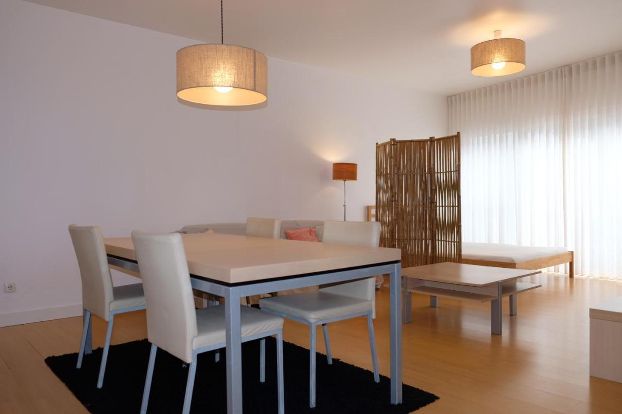 A Casa Do Terraco Apartment ปอนตาเดลกาดา ภายนอก รูปภาพ