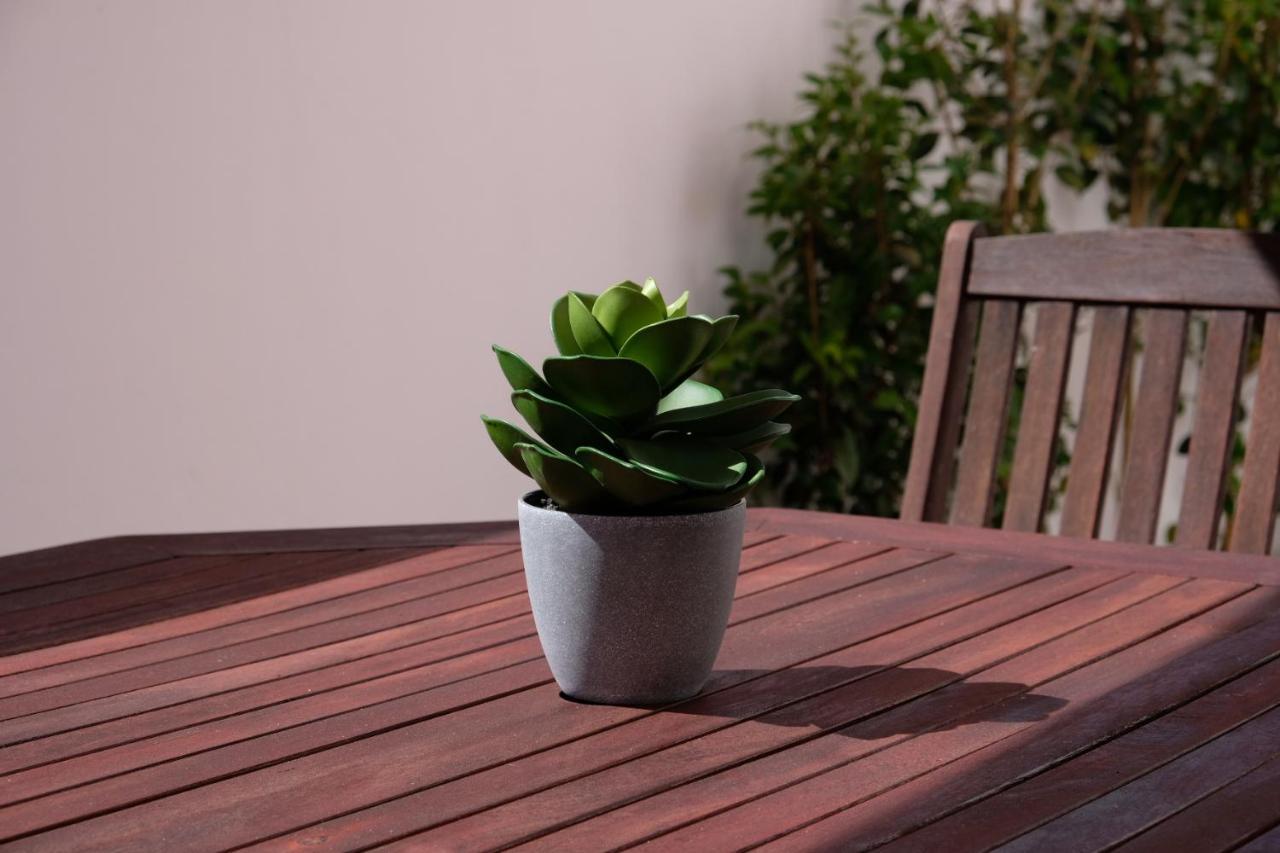 A Casa Do Terraco Apartment ปอนตาเดลกาดา ภายนอก รูปภาพ